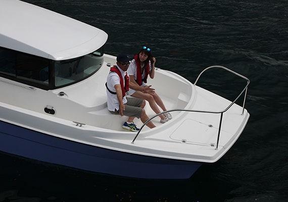 Comfortabe with a spacious Bow Deck.