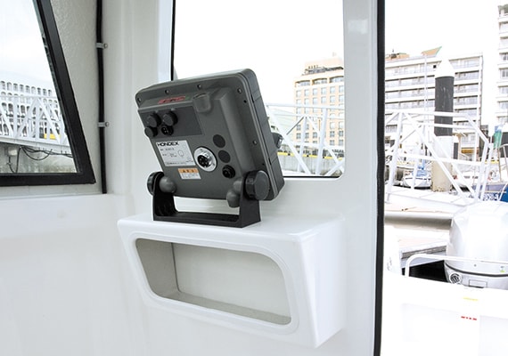 GPS stand, oppsit side of Rear Control Station (Electronic)(OPT)(Navigational instruments are not included).